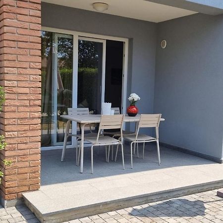 Casa Emma With Pool Apartamento Poreč Exterior foto