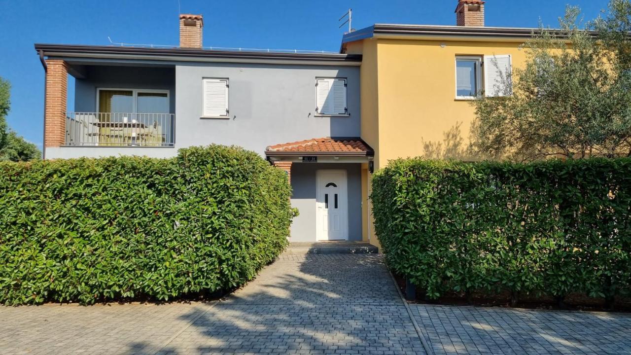 Casa Emma With Pool Apartamento Poreč Exterior foto